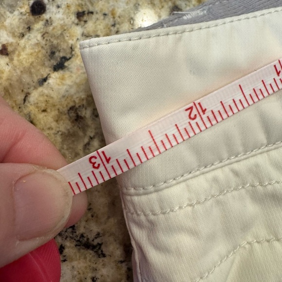 Kids Spyder snow Pants-youth size 12 measurements in photos, small wear mark - Picture 6 of 8